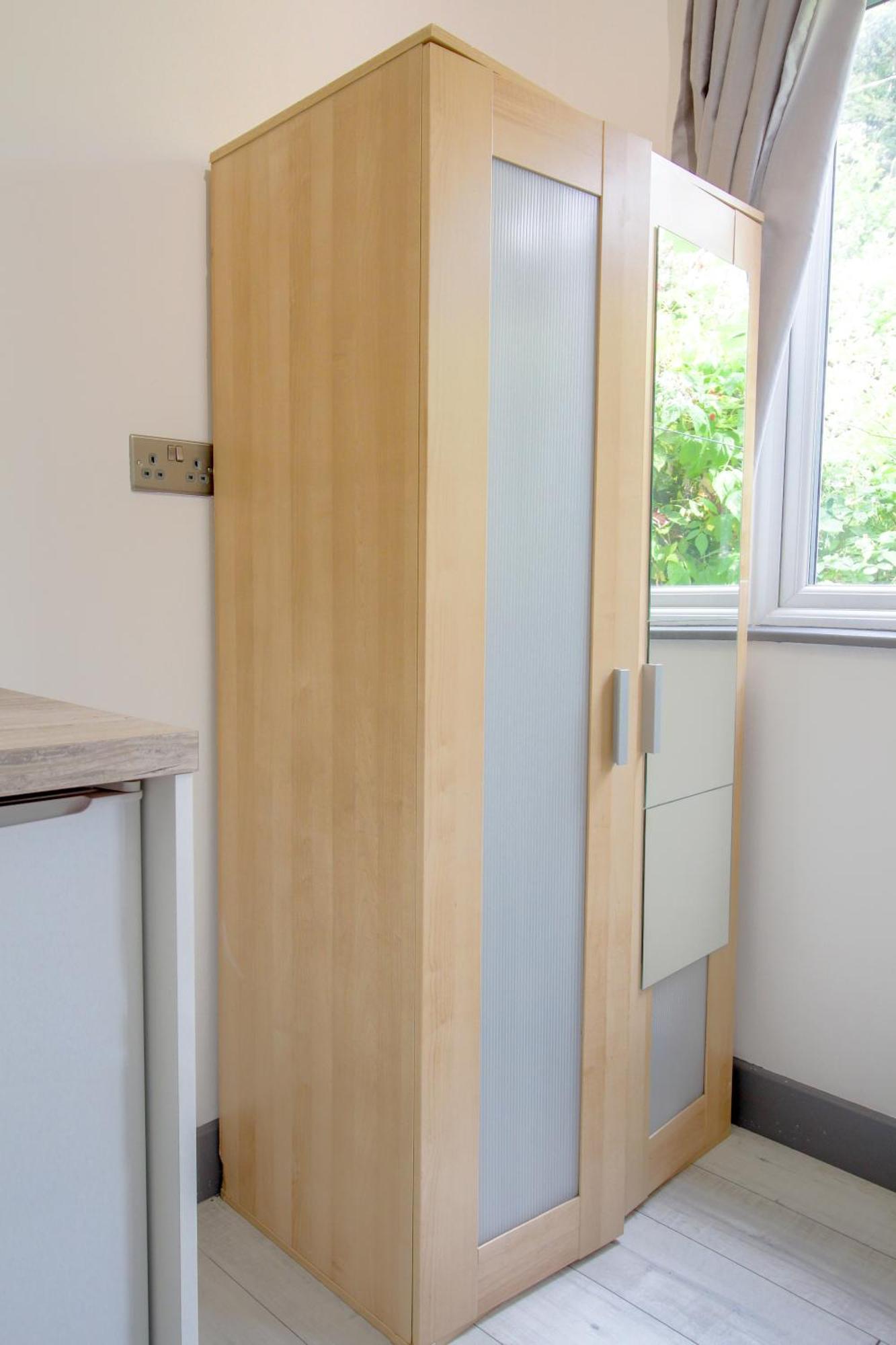 London Elegant New Studio Екстериор снимка